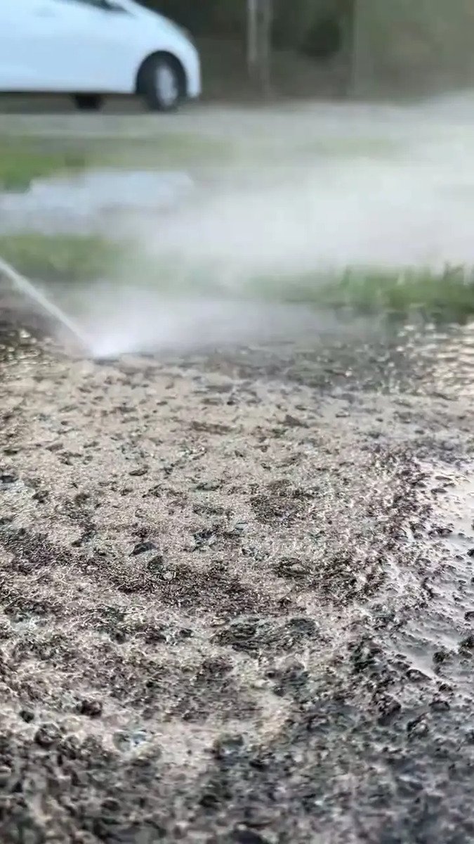 Lavadora de alta pressão compacta Karcher 1500 Psi cor amarela - Imagem 2